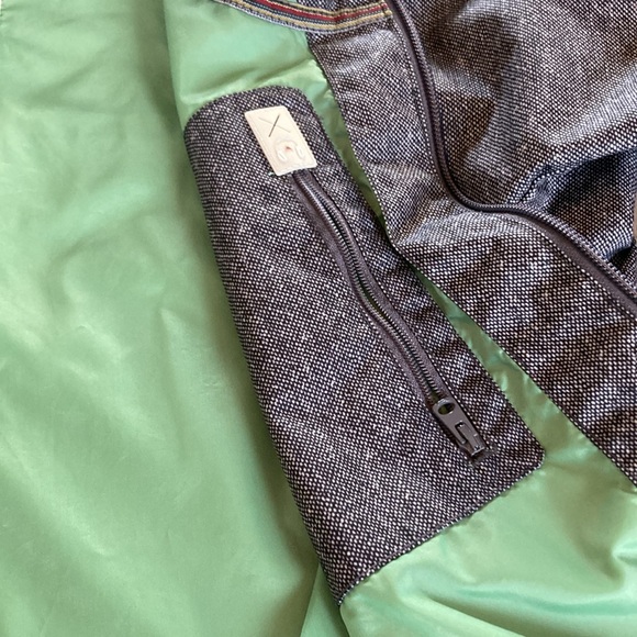 Ladies Burton Spring/Fall Rain Coat - Picture 10 of 14